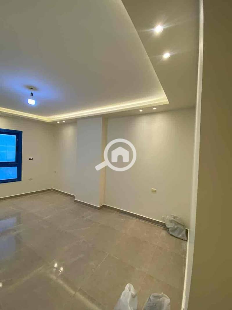 2 34c773c7-c467-4fef-a73c-d742c3a97dc9. jpg