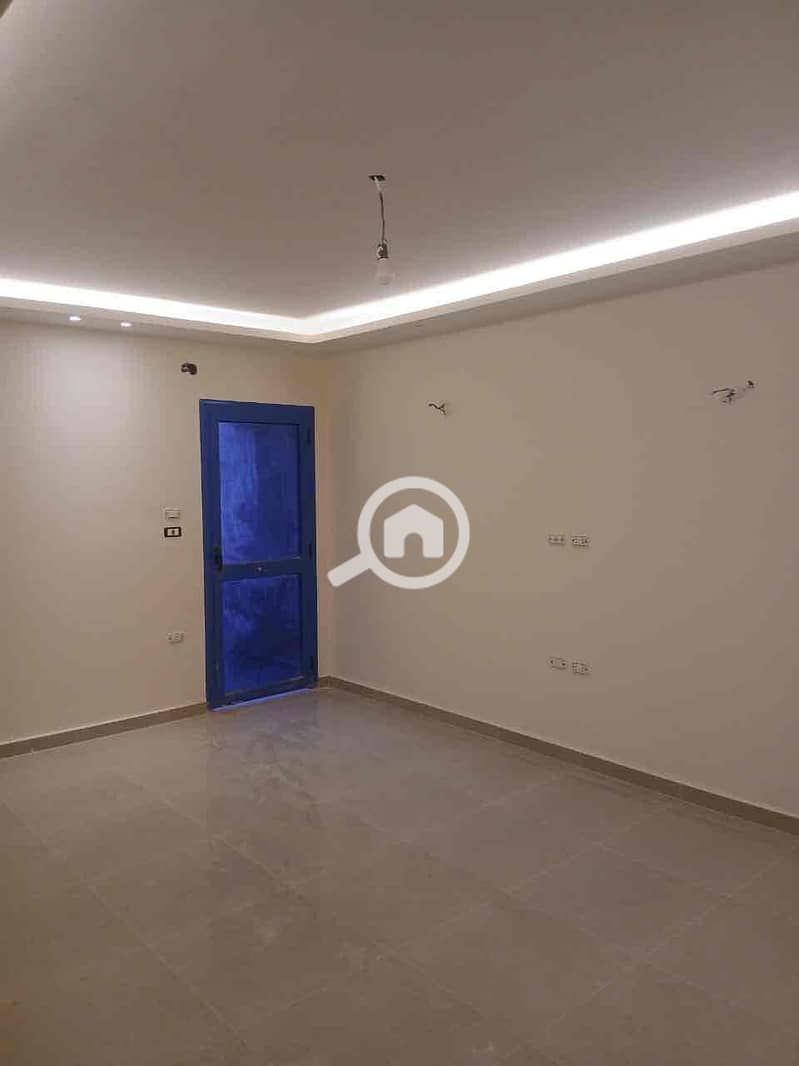 8 03b7da5a-74e5-4a25-9de7-2ee0aed315bd. jpg