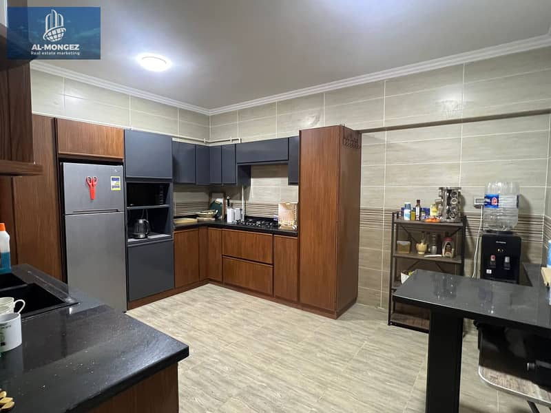 12 e9fe403c-888e-47be-9e60-7e620f734f1e. jpg