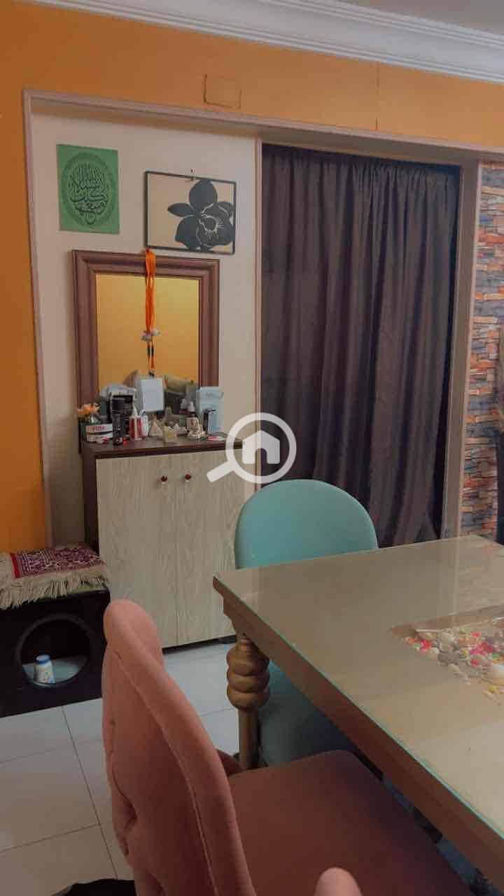 2 c1b8a3b9-e2ee-4fe1-b1be-bcaa7e2677fb. jpg