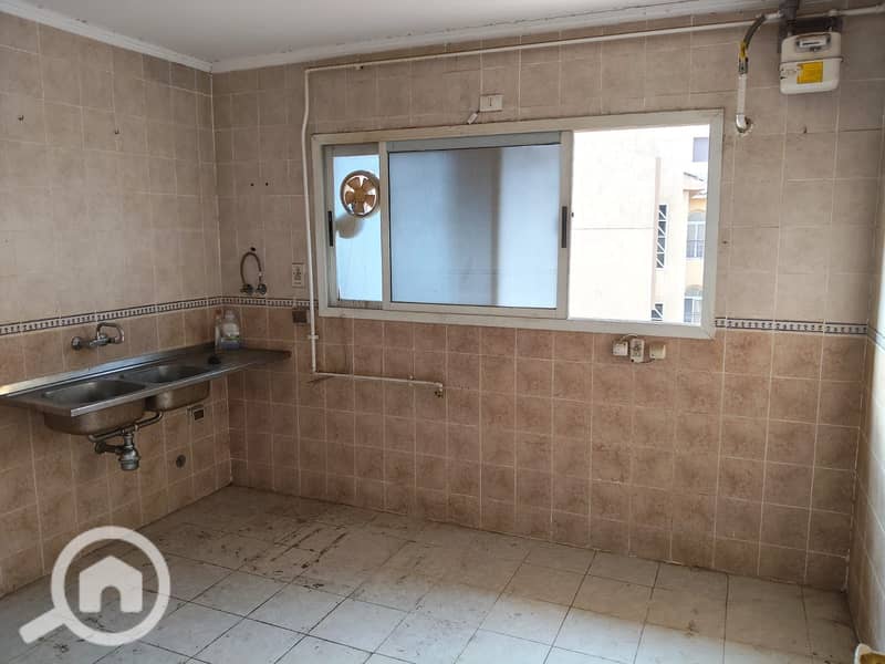 4 29c3c74b-c586-4e1d-966f-bfac866ce31e. jpeg