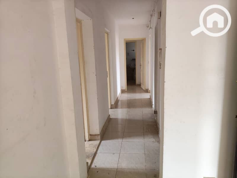 12 e7d03a5d-01c7-49ab-b6f2-1e59a0607e91. jpeg