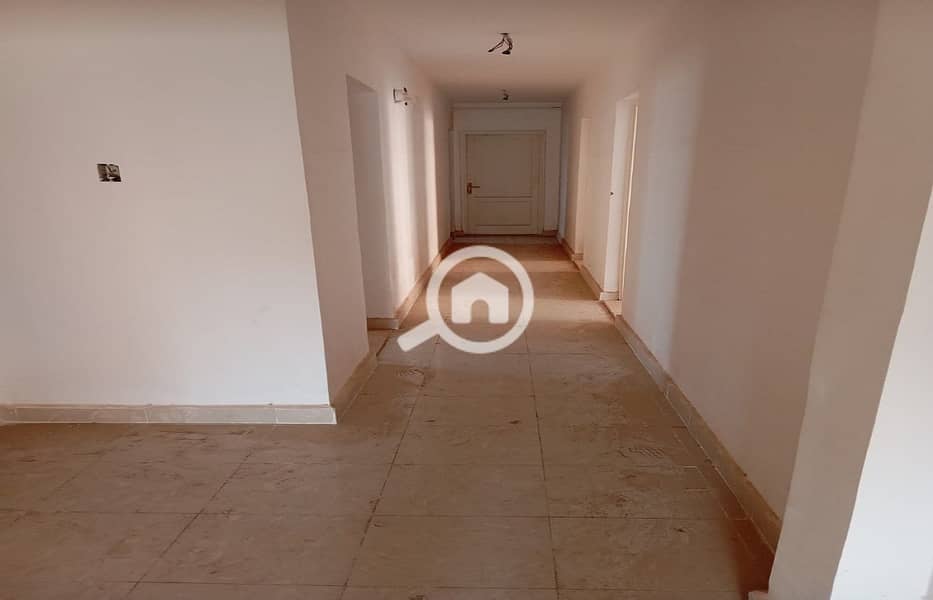 9 9918a32d-db47-4c8e-8b70-ce3a5886f8fa. jpeg