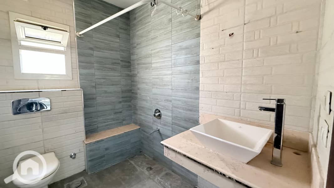 18 d4483179-6222-4087-87ca-df1e56cbacc2. jpeg