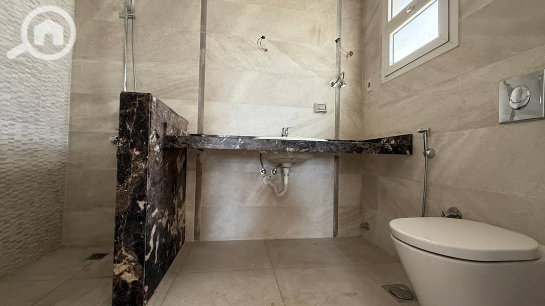 11 59d56501-dc64-4c72-a6fd-5e658bf16e45. jpeg