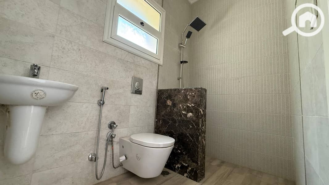 19 4968cb47-82c0-4227-b106-931b890446b0. jpeg