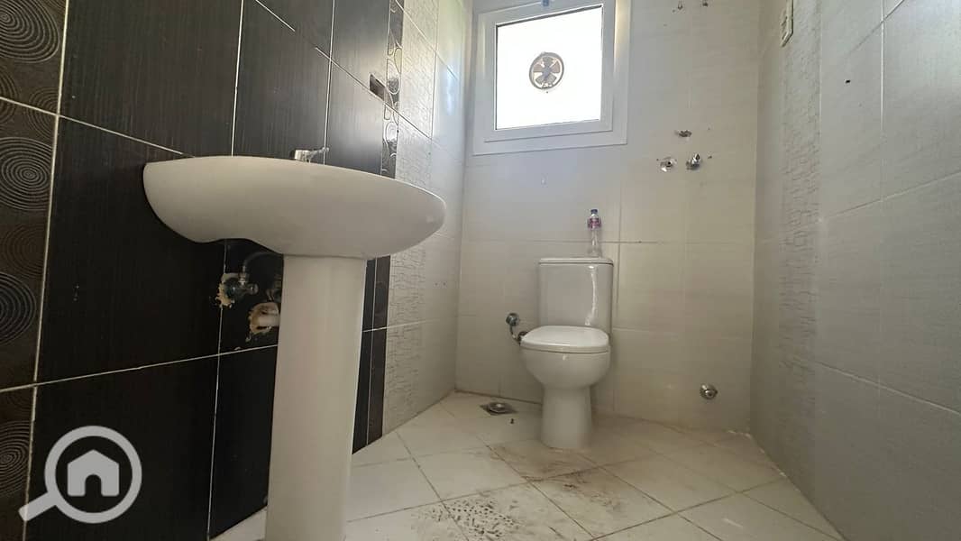 3 2b945ffb-2c18-4e6f-aa64-4c99100213c5. jpg