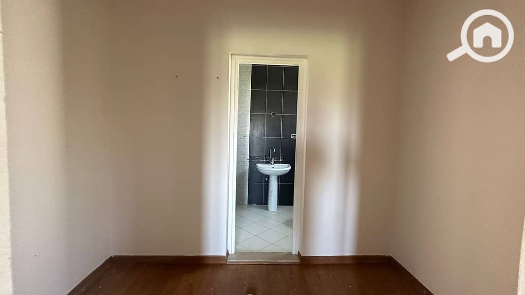 16 bb022020-5d55-48c2-9b69-39120f03665a. jpg