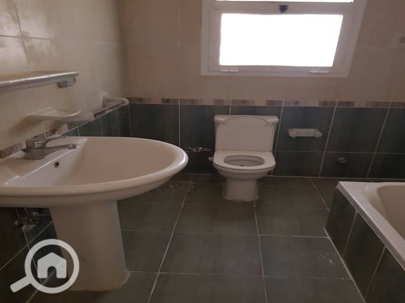 13 c080f5dd-b558-4ca1-9bf8-2e7557e64272. jpeg