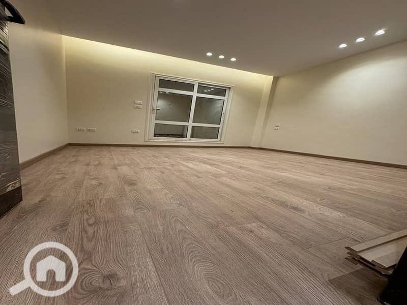 8 WhatsApp Image 2025-11-14 at 4.13. 01 PM (2). jpeg