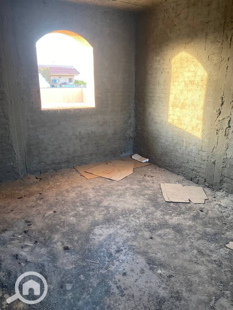 4 15a4a034-dfb6-4dbd-8f00-51ae02c202e2. jpg