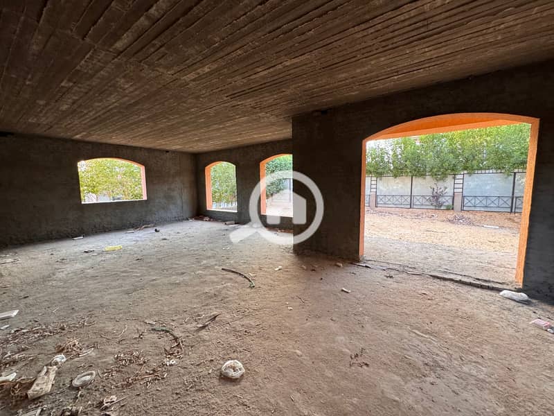 12 b1f55877-89f2-4ef7-bb91-0f7dac182a29. jpg