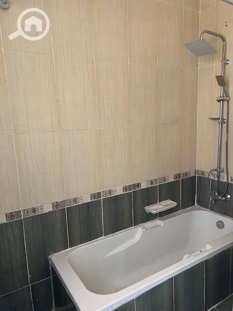 5 8356f7af-2bdb-4e13-898d-ce703fd4d2e9. jpg