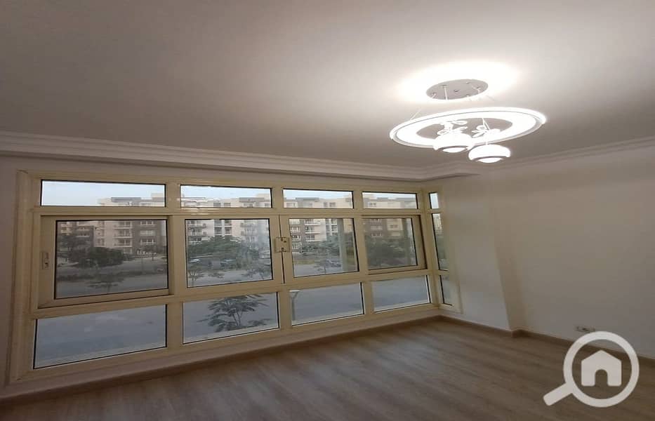 4 1b44f45e-d80d-4803-9ae4-0eb647e184be. jpg