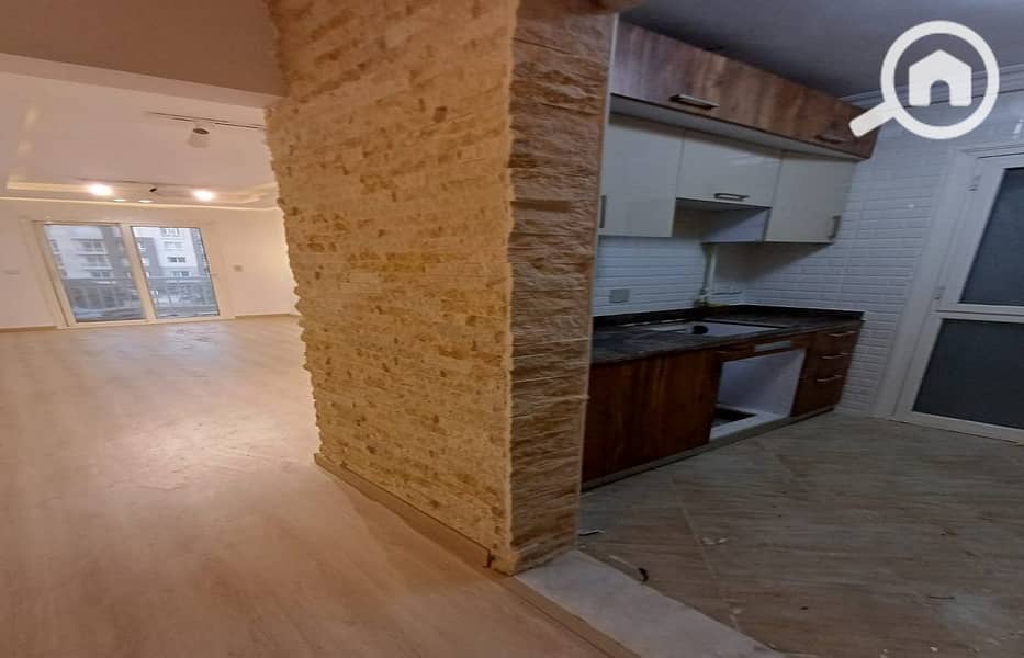 5 04b4e853-5eaf-4f50-97dc-dc0d4ecd1486. jpg