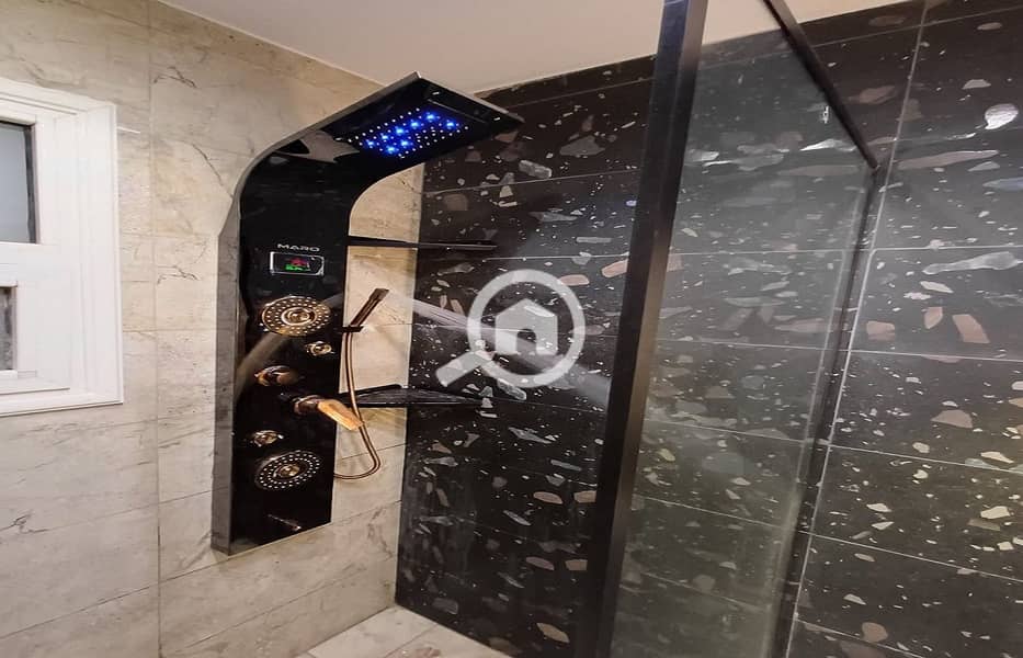 14 ec704e23-96ce-434b-942e-7e79caf90f18. jpg