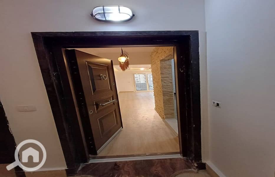 17 fc7b9da7-60d7-435b-8646-705b41f2b0f9. jpg