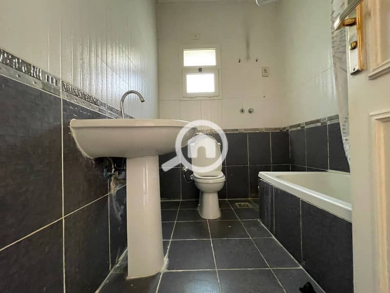 7 7e7846cb-6db7-4229-806a-c29314c85516. jpeg