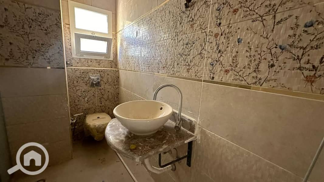 12 ad0449cc-ab18-4408-bea1-b0a5f2630611. jpg