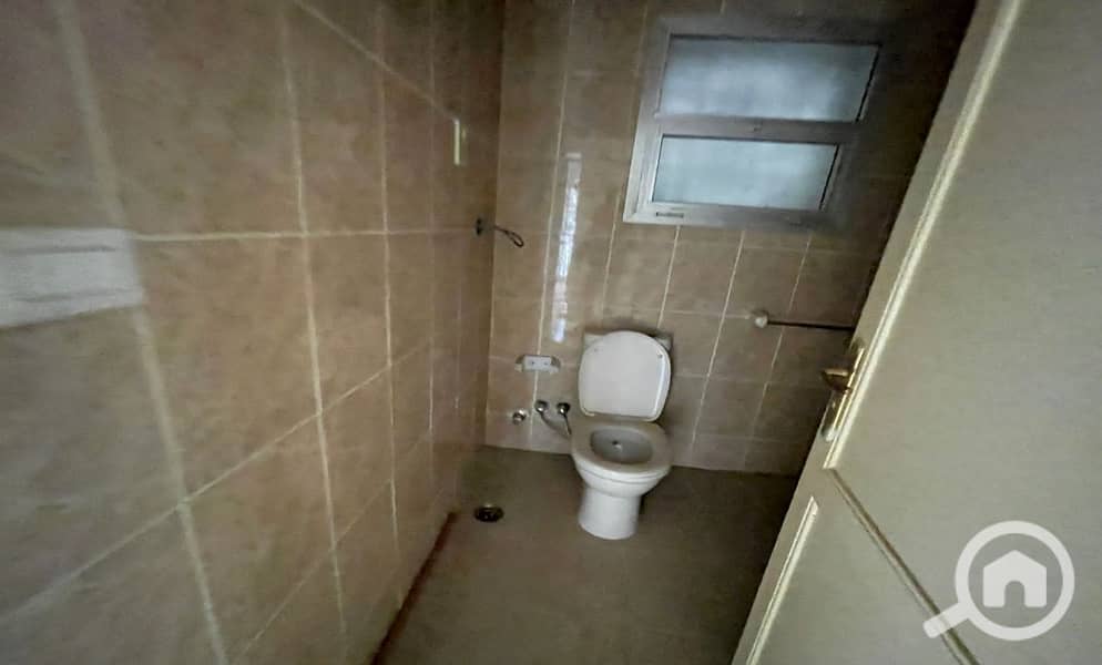 3 9b683856-7d59-476a-892f-ac090ef0d6a1. jpeg