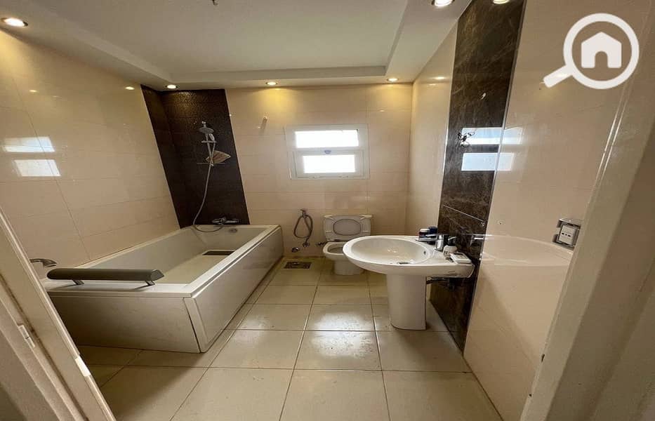 11 89acbeb3-b530-4040-bbd4-42be04786ade. jpeg