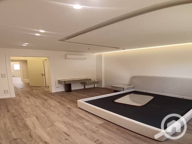 6 55d0fd8f-a666-40df-a55f-93da1a9e36dd. jpeg