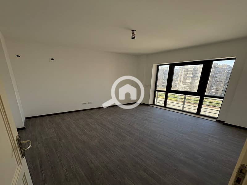 2 04d8ca3c-4068-4970-a91a-51b28e55642d. jpeg