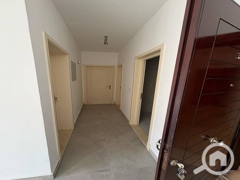 10 f725f96b-0da4-455a-a261-4c31cc3e03f9. jpeg