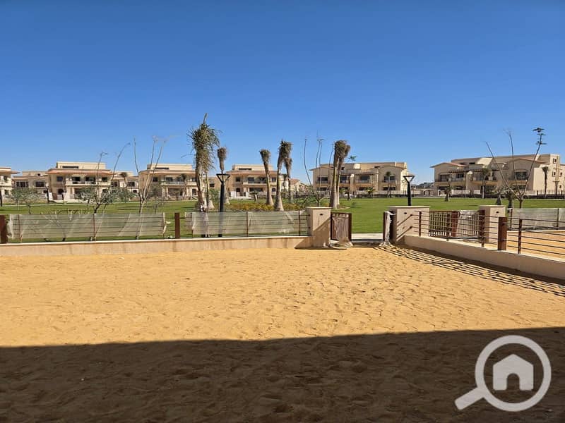 9 c0537bd7-45c5-42a0-957d-613e052ab426. jpeg