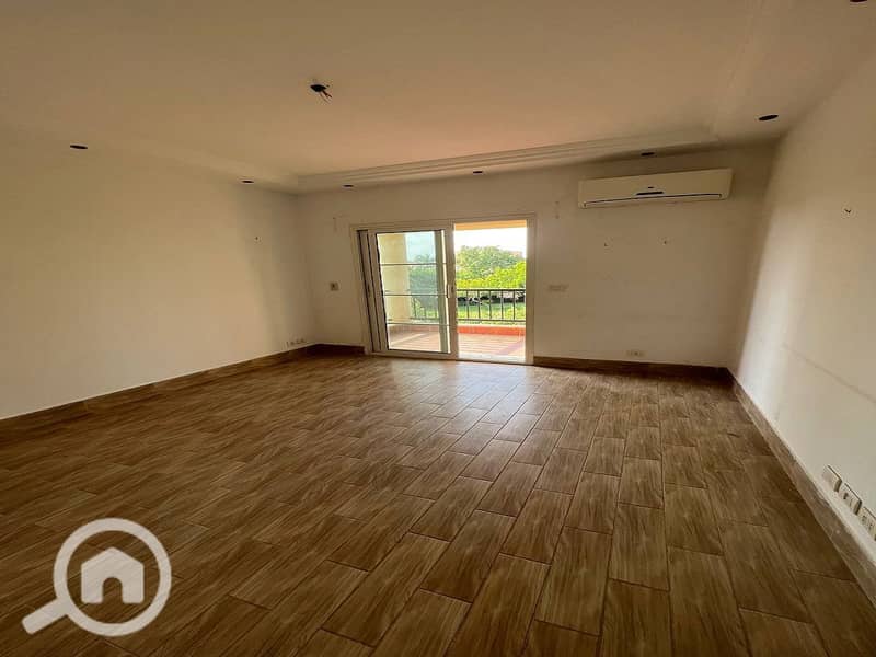 2 02e2d22b-c35d-44f9-bf57-aad69f302e40. jpeg