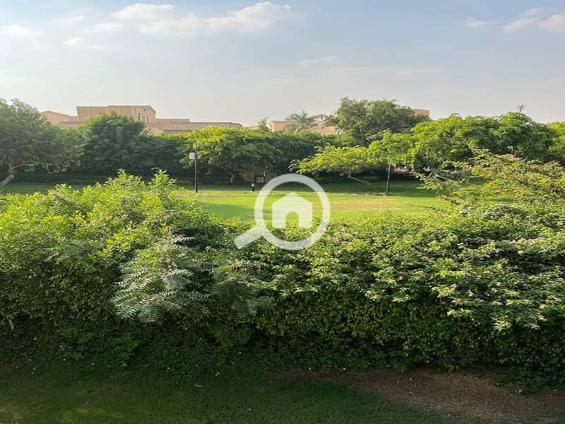 4 73aa077d-1838-439f-8276-efbe7e43ed9b. jpeg