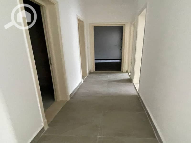 4 3184dce6-d174-42b0-9659-7293d10dcfb0. jpeg