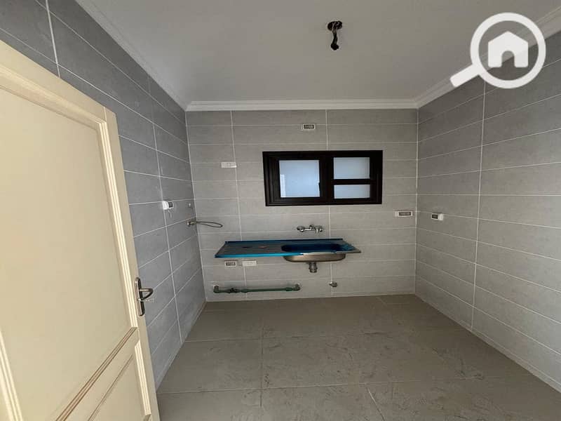 8 78f92a91-2bf4-43ac-ad87-8eb511c676aa. jpeg