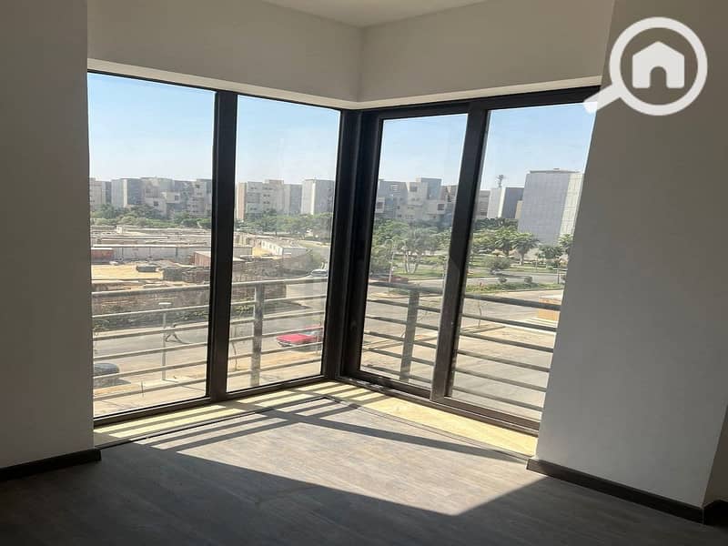 3 WhatsApp Image 2025-11-30 at 13.10. 49_1a0fc4c0. jpg