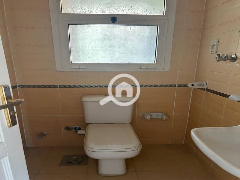 10 c617d3b5-82b2-4b35-b343-e8d27fd67616. jpeg