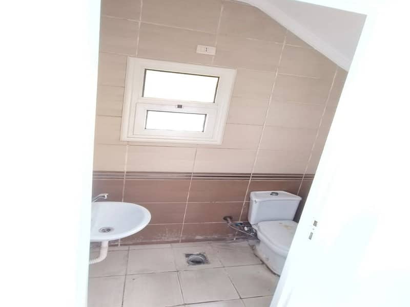 9 e2eacbc5-1407-4e29-a80d-4b08a1baf5cc. jpg