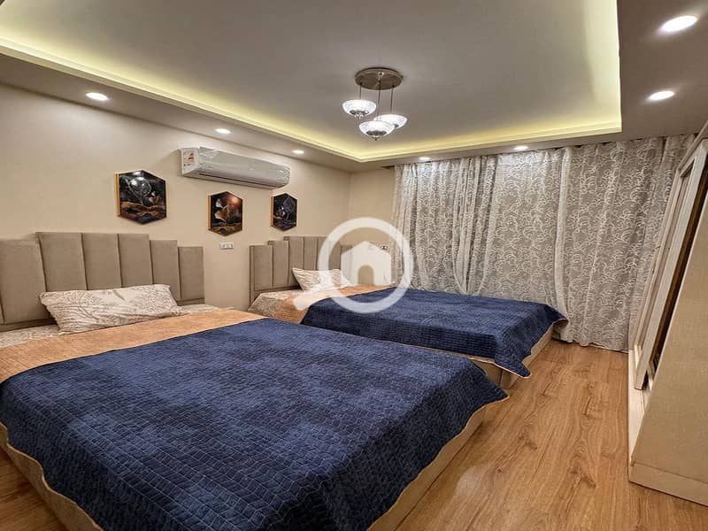 10 WhatsApp Image 2025-12-02 at 16.35. 24_16987525. jpg