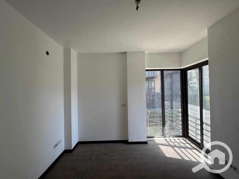 5 303cb2a1-653e-4f41-a155-b093240336fd. jpeg