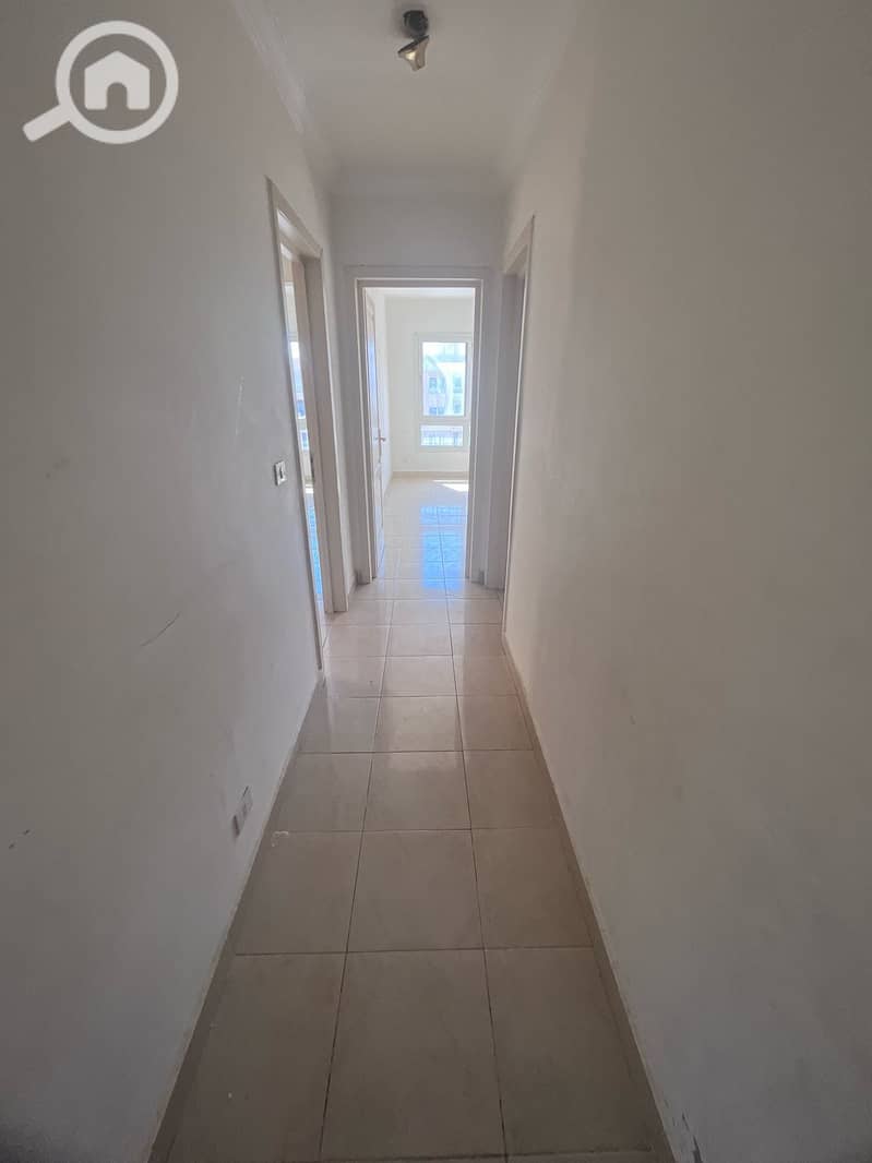 10 8b02b3d8-b62b-4828-9f19-d000e1b0714a. jpg