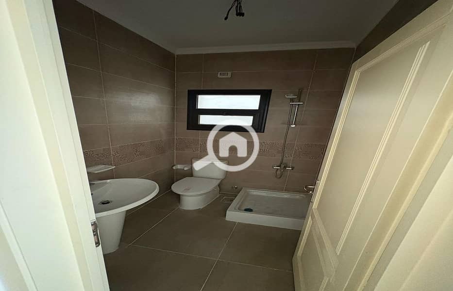 11 a6fa0869-0762-408e-92dc-00db964bd888. jpeg