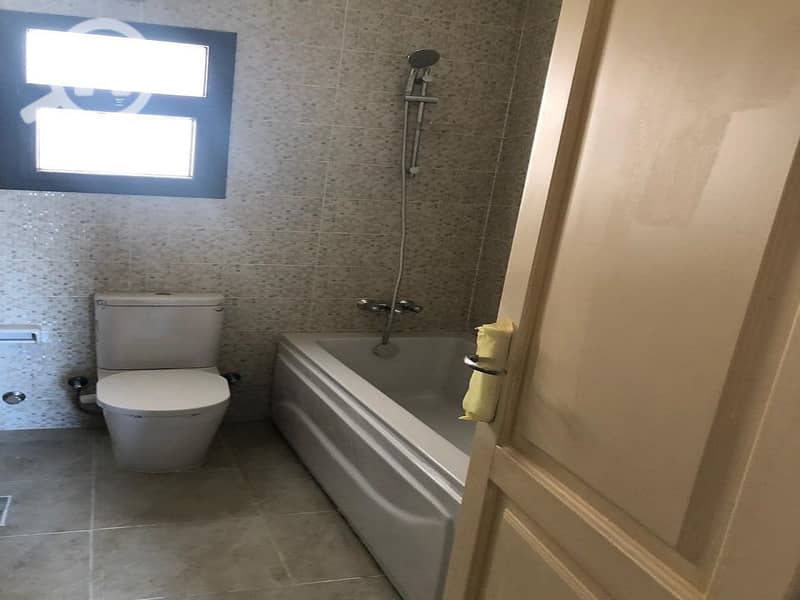 8 41c15330-e88d-4ac9-a3e3-b696c525bbb2. jpg