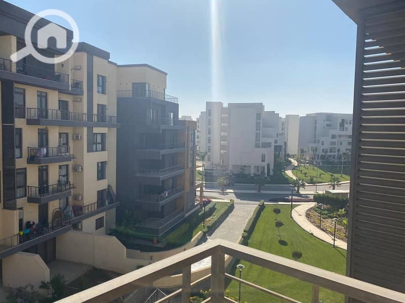 17 14b804d3-5678-4f92-89fe-c57fa290d4fd. jpg