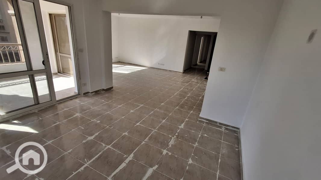 4 17a3f2c0-819d-46de-a783-ffa9568098a7. jpg