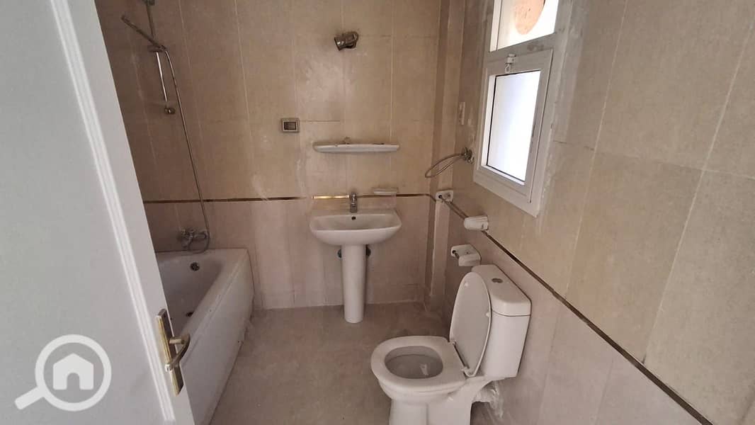 13 959d9304-ab30-4bce-a65d-4fbceb6238a8. jpg