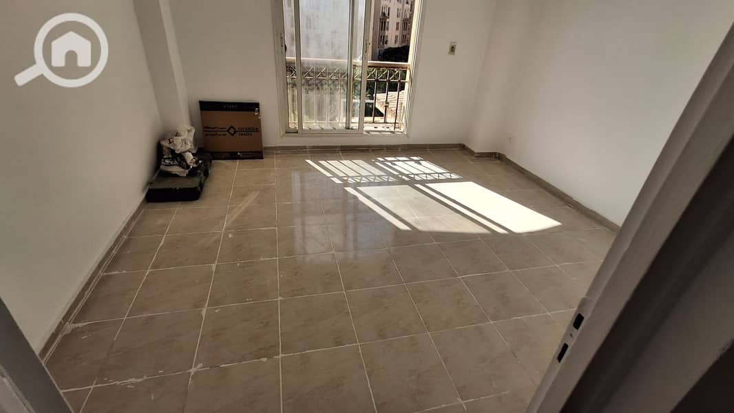 18 cdc193fc-954b-41b3-95b1-947c81a92f82. jpg