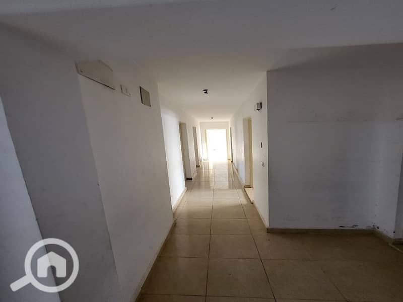 28 9c4a75c7-3122-456e-ab33-d863dae80f70. jpg