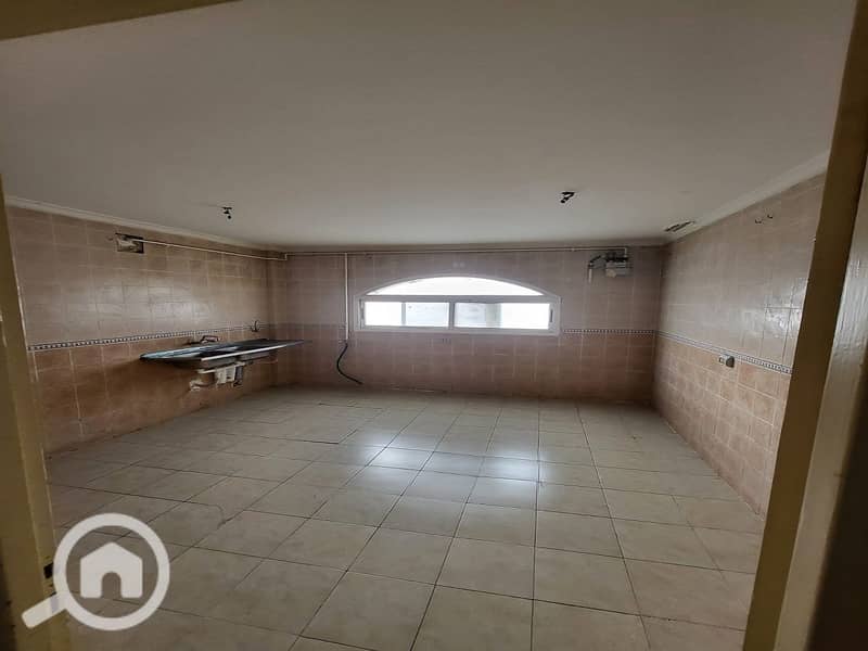 33 d79d406d-5311-42c6-83b4-8bcbbee2e9e0. jpg