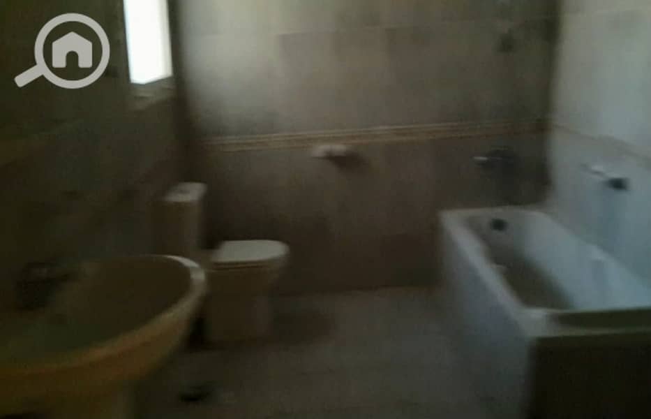 9 495605f4-98d5-47a8-8932-6592b04ca373. jpg