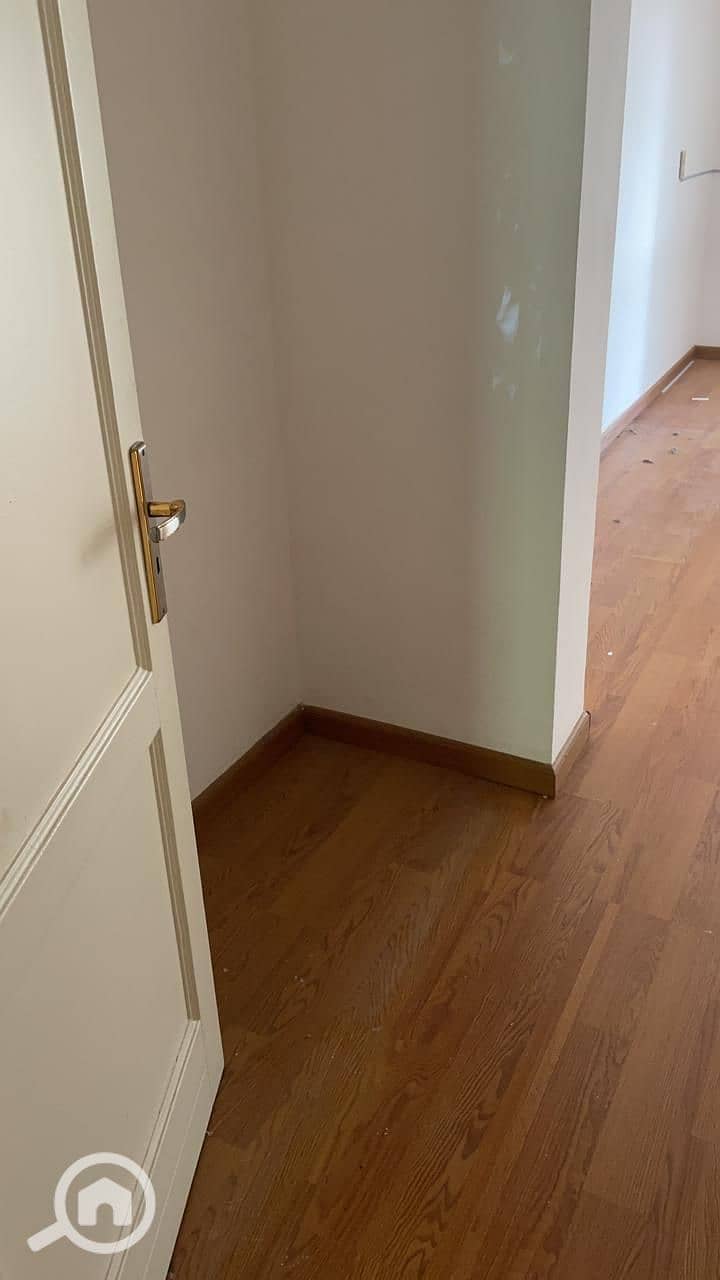 25 d35d0399-5fb2-4ec6-a900-e5f573d416f8. jpg