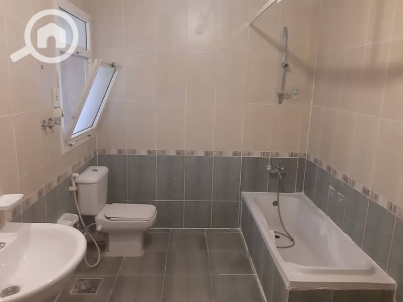 39 3546e7c2-e92a-406a-8643-d71d8631c24a. jpg